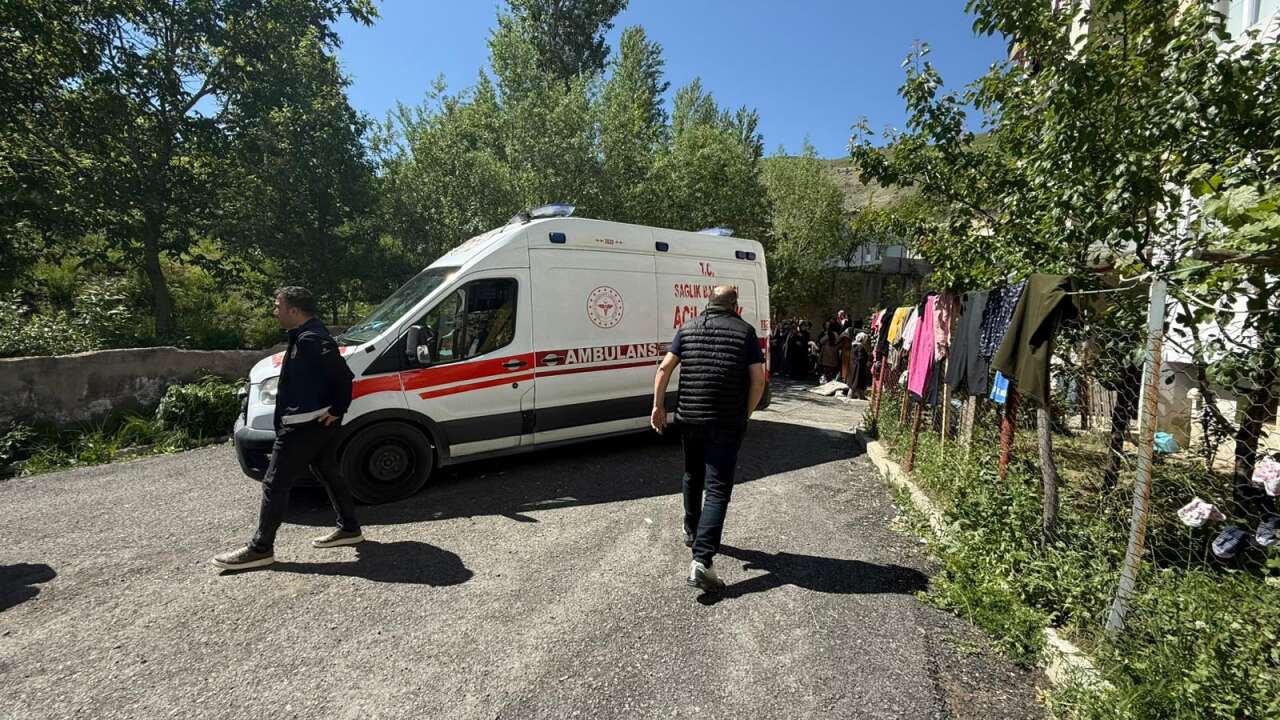 Aranan 5 çocuk annesi kadın evinin bodrumunda ölü bulundu! Eşi aranıyor 2